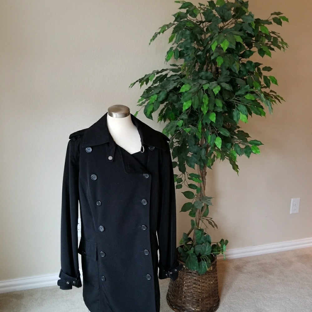 lane bryant trench coat, new condition